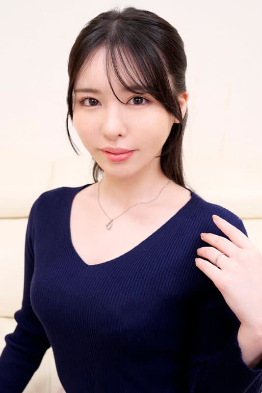 1ienfa44503 | 経験豊富な優しい素人人妻が最高の童貞筆おろし 黒島玲衣 画像 1