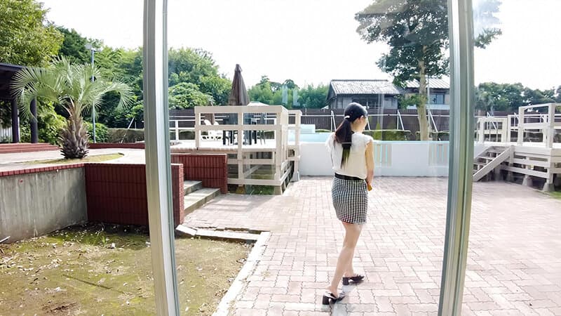 1sgki00087c | 公衆電話ボックス360度 爆乳素人きき乳首チャレンジ ひなみさん（21歳・大学生） 画像 6