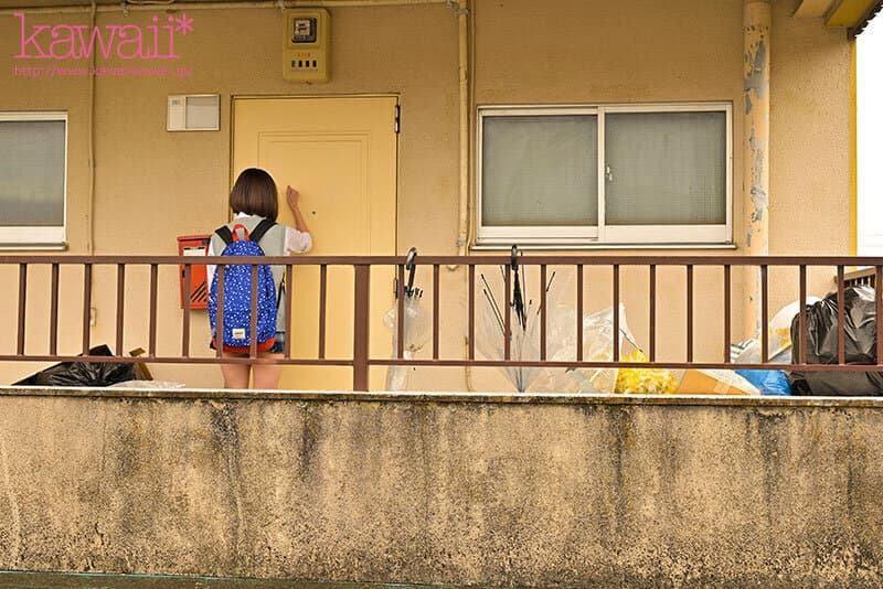 cawd00974 | 隣人のゴミ部屋で異臭中年おやじに監禁調教...理不尽すぎる鬼畜中出しで孕まされた制服女子 松岡美桜 画像 2